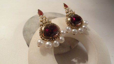 #Boucles d'Oreilles or jaune Grenats , microperles et email